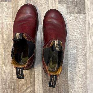 Blundstone women’s Rich Red Leather Boots, size 9